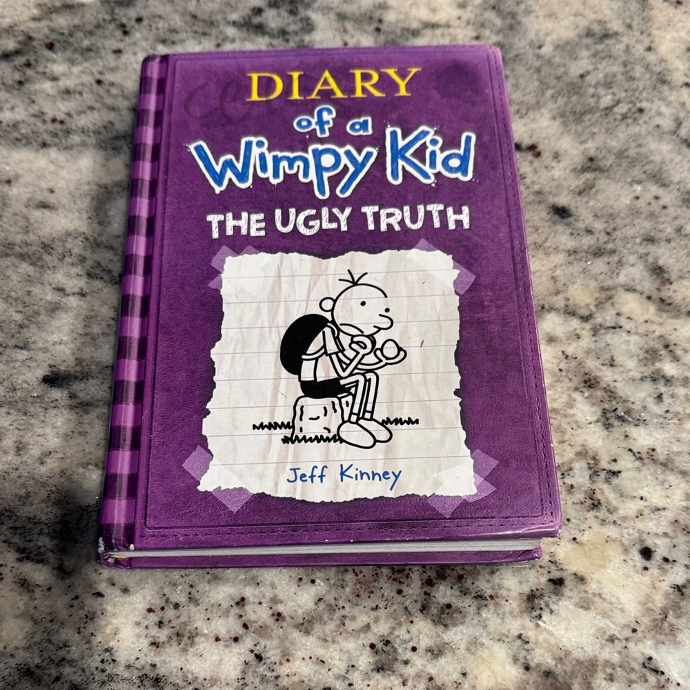 Diary of a Wimpy Kid: The Ugly Truth - Purple Cover
